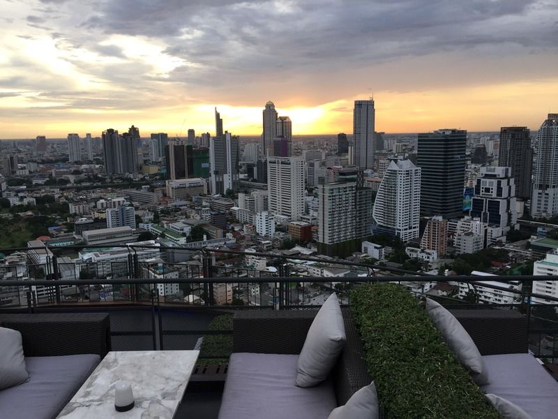 Oaks Bangkok Sathorn Aparthotel Bagian luar foto