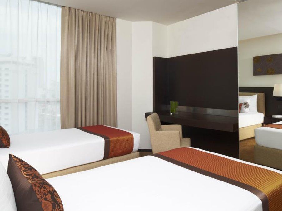 Oaks Bangkok Sathorn Aparthotel Bagian luar foto