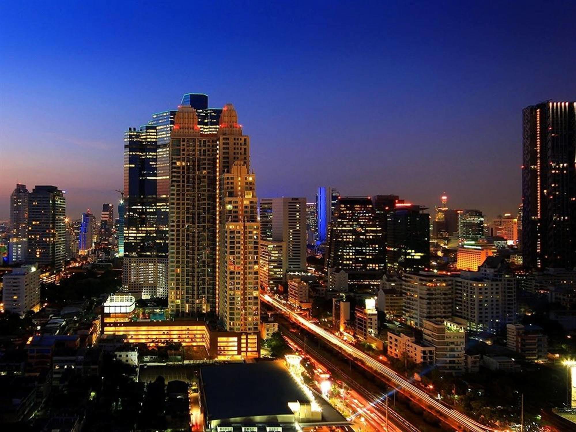 Oaks Bangkok Sathorn Aparthotel Bagian luar foto